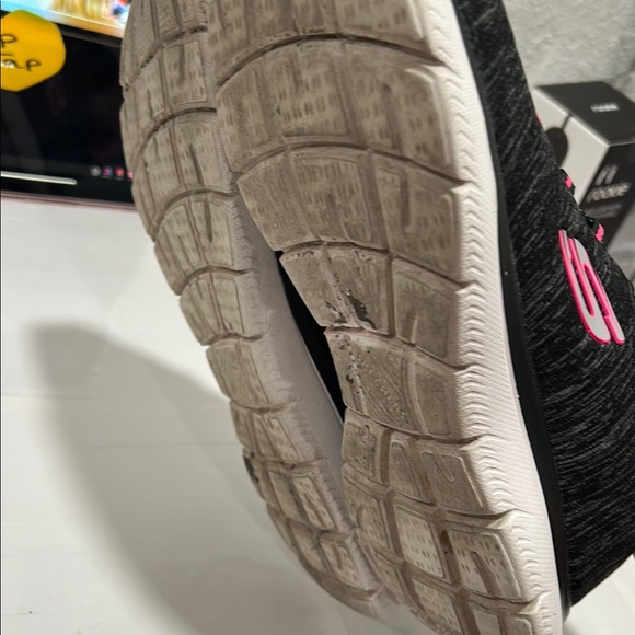 Skechers Black and Pink Athletic Shoes women’s size 10 GUC - Picture 7 of 13